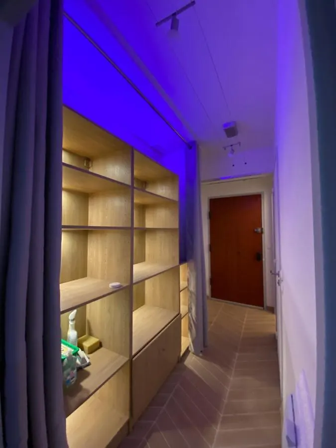 Full Loft In - 2 Single Beds For 2 - Chinatown 아파트 *